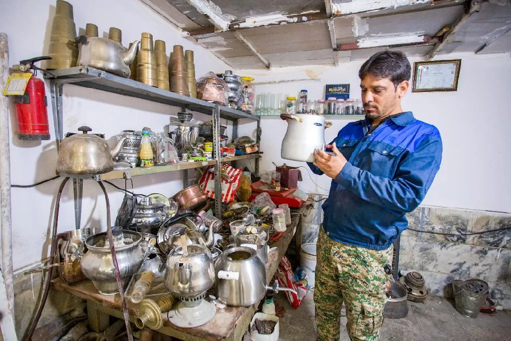 محسن منایی