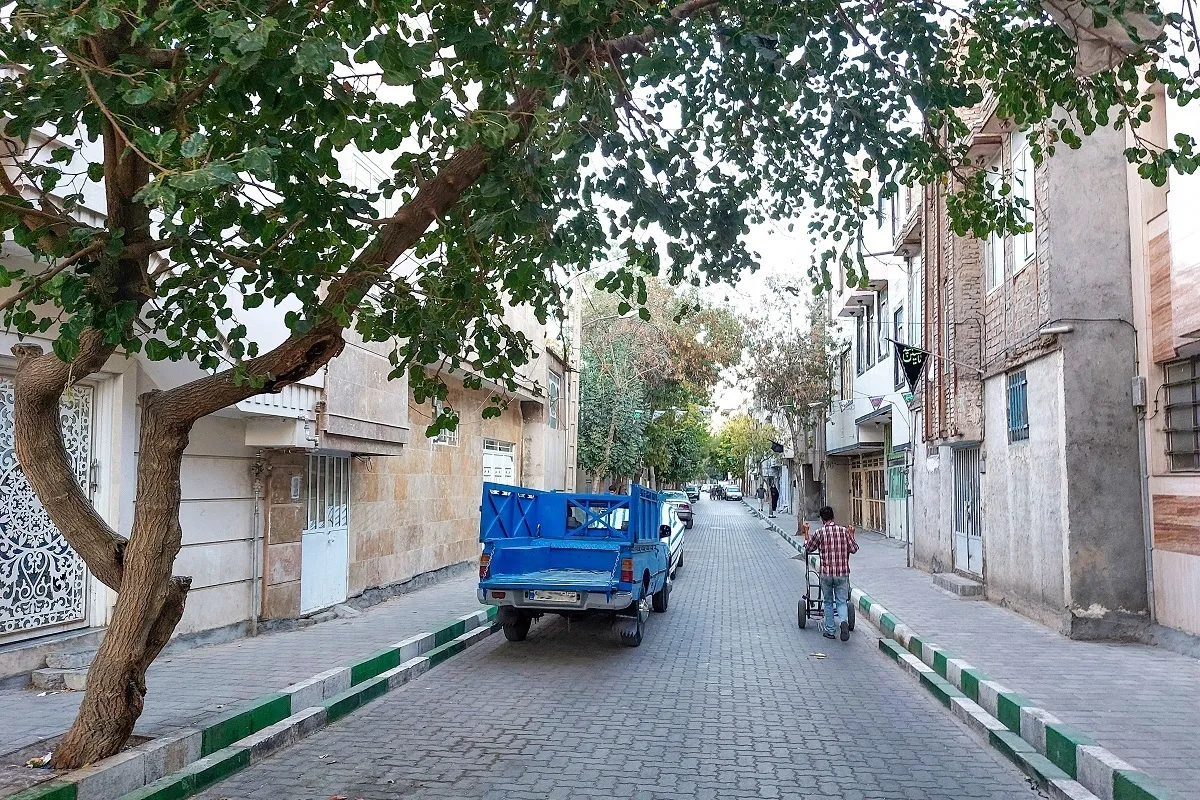 پیاده‌راهی برای تردد زائران