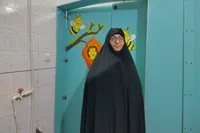 مریم دهقان بین خانم‌های محله پل می‌زند
