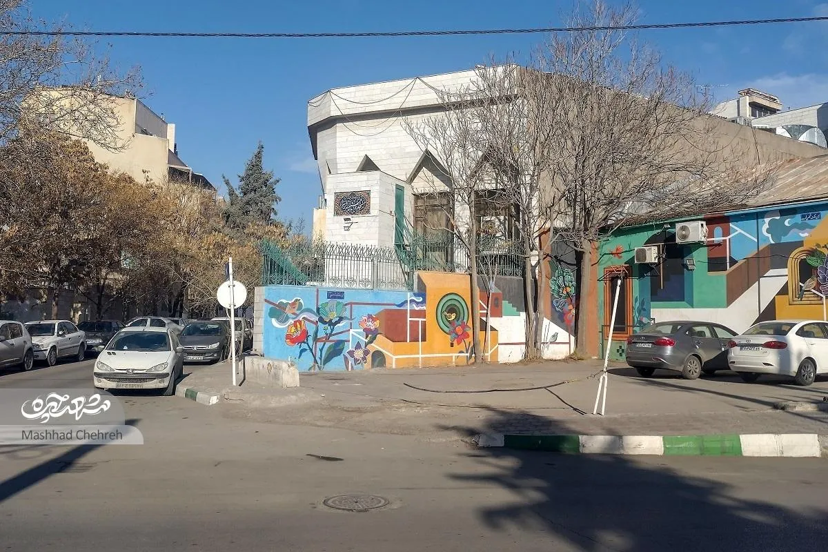 خیابان قائم ۲۸ کوتاه است، اما پرتردد