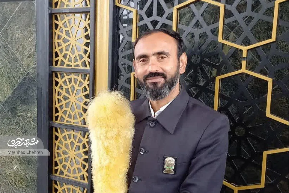 خادمی محمدرضا وحیدی، نذر مادرش بود