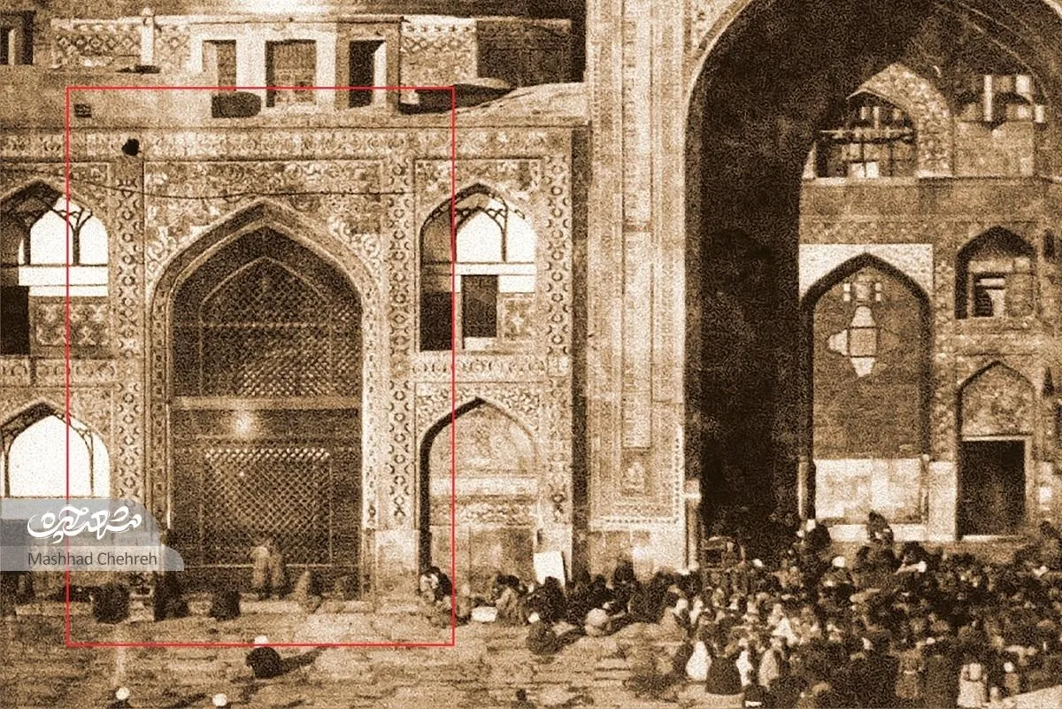 الگوی متفاوت پنجره فولاد صحن عتیق در دوره قاجار