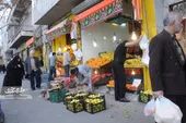 بازار میوه خیابان هاشمی&zwnj;نژاد از همه جای شهر مشتری دارد