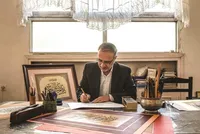 استاد خوش‌نویسی مشهدی دو خط هنری جدید ابداع کرده است