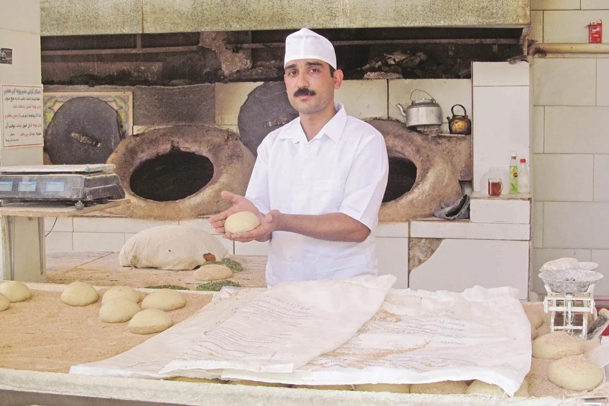 نانوایی که نان تجربه‌اش را می‌خورد
