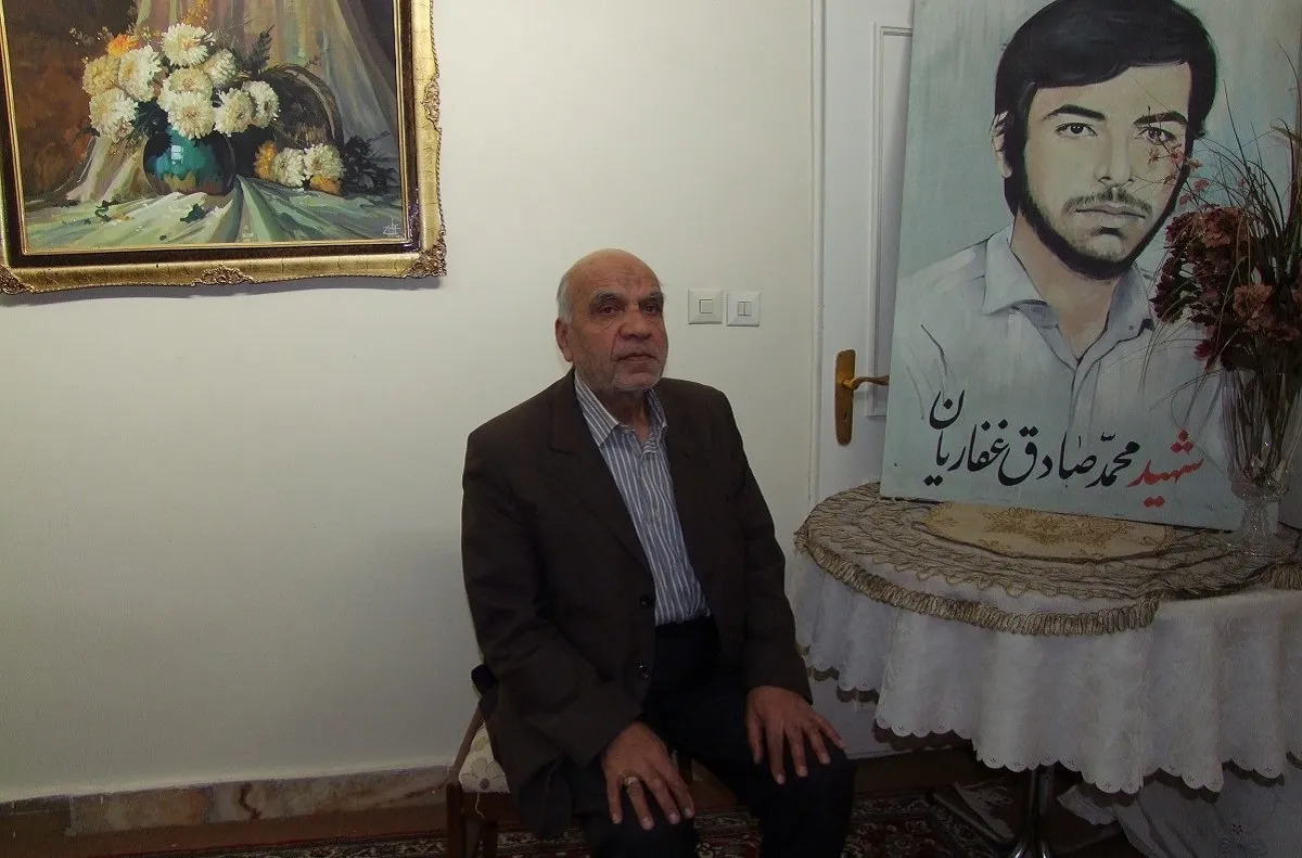 محمد علی غفاریان از انقلابی‌های شناخته شده مشهد و همراه رهبر شهید بود
