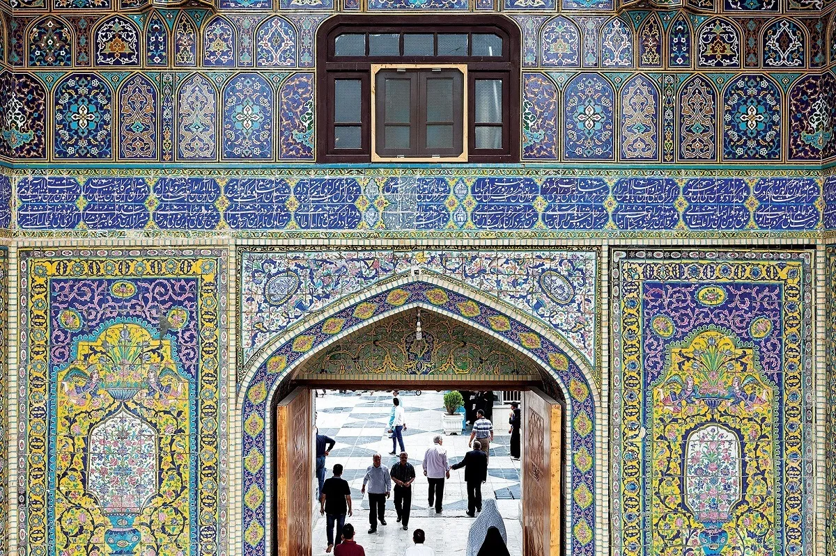 گذری بر تاریخ ششصد ساله کاشیکاری در حرم‌رضوی