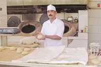 نانوایی که نان تجربه‌اش را می‌خورد