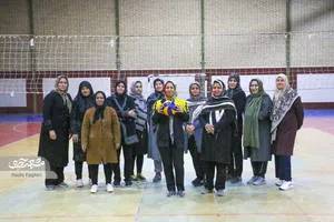 جمعِ جورِ ۱۴ ساله بانوان والیبالیست