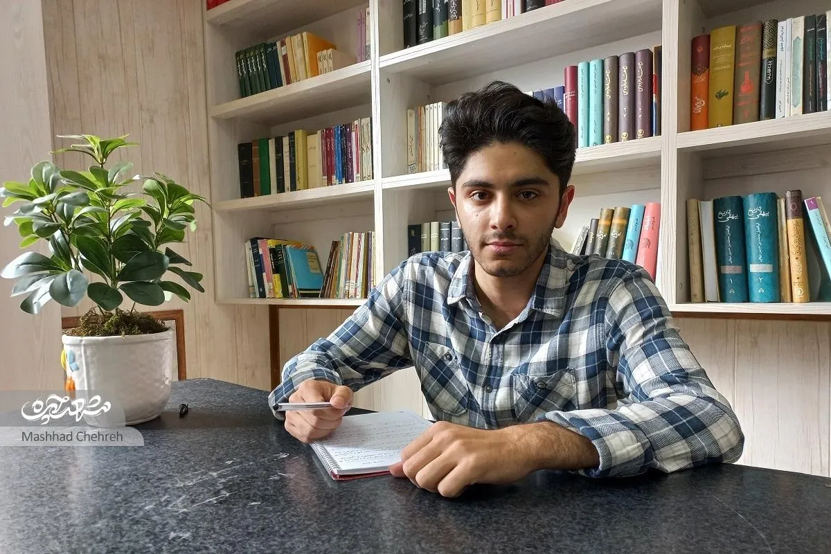 امیرسام مودی رتبه استانی در زمینه شعر دارد