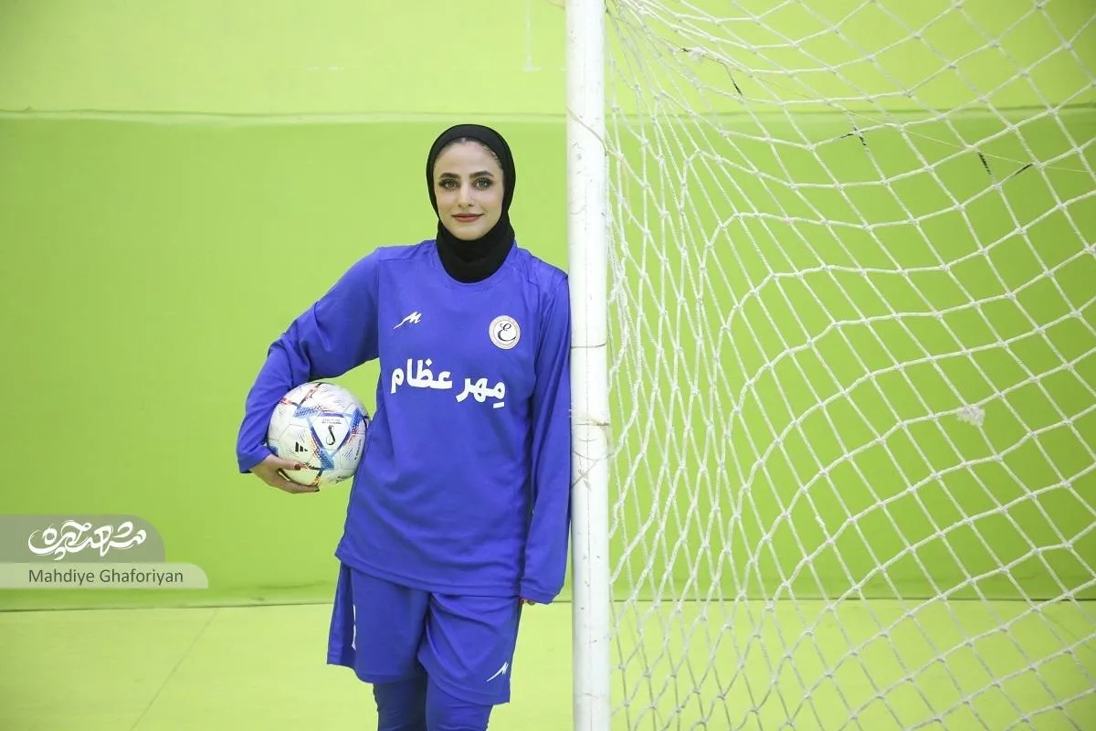 خودنمایی در چهارچوب بدون تمرین