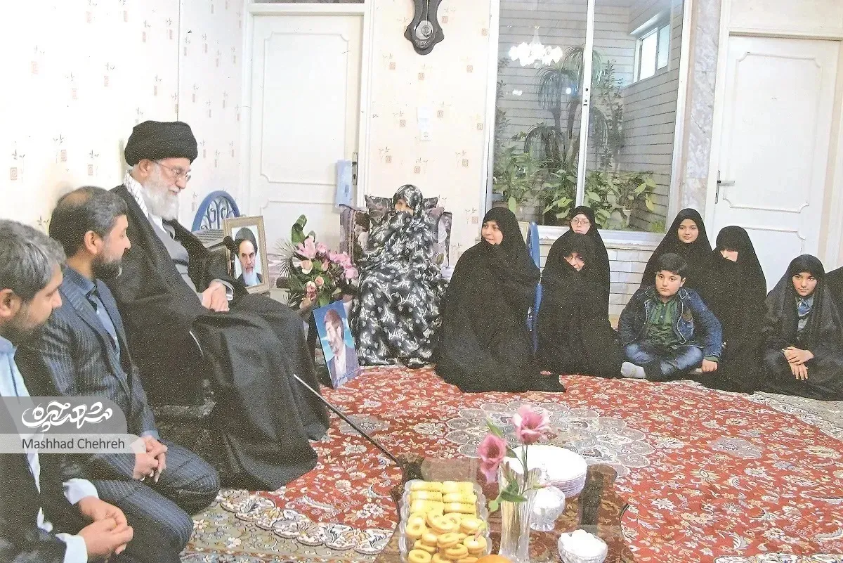 شهید محمدکاظم چوبدار پیش از انقلاب با رهبری شهید در زندان بود شهید محمدکاظم چوبدار پیش از انقلاب با رهبری شهید در زندان بود