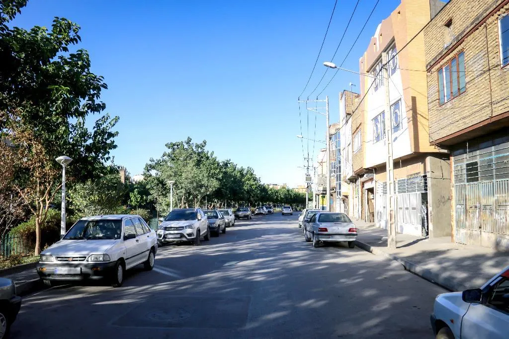 کوچه باغ گیلاس