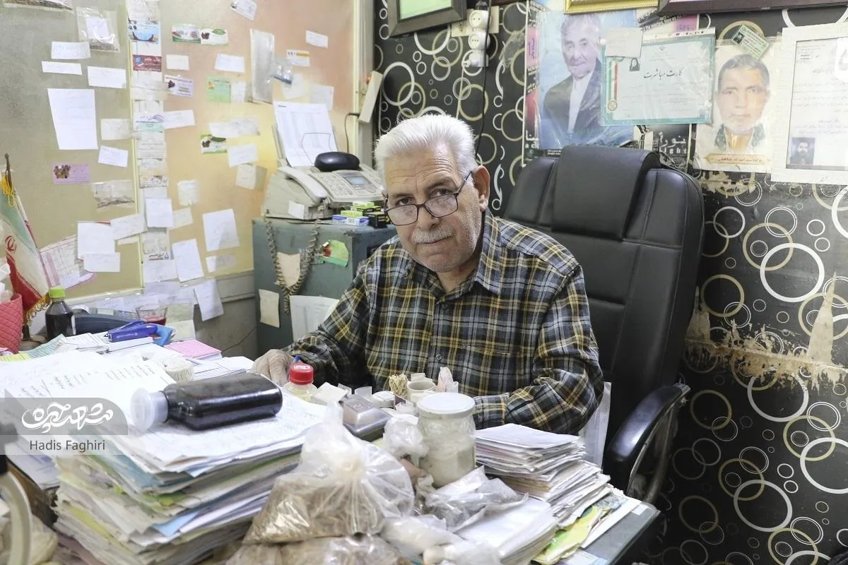 سید عباس حکیم‌باشی شهرک شهید رجایی است