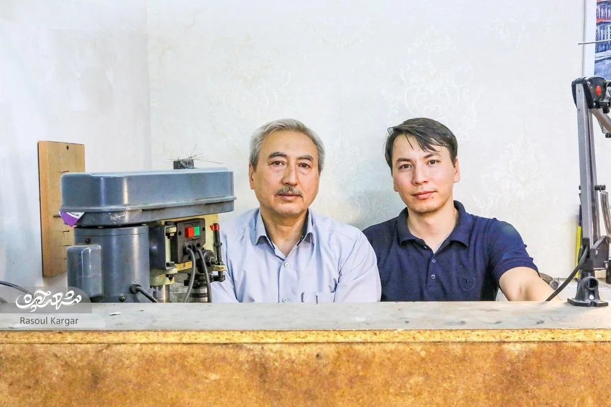 انگشترسازی، نگین زندگی خانواده علیزاده است