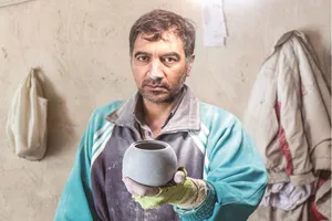 داستان مرد و سنگ