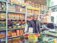 جنس فروخته شده پس گرفته می‌شود!