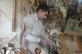 خراط محله آبکوه به چوب&zwnj;ها جانی دوباره می&zwnj;دهد