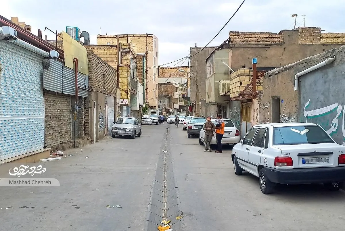 کوچه شهید‌علی شکری، به مسجد ۱۰۰ ساله آراسته است