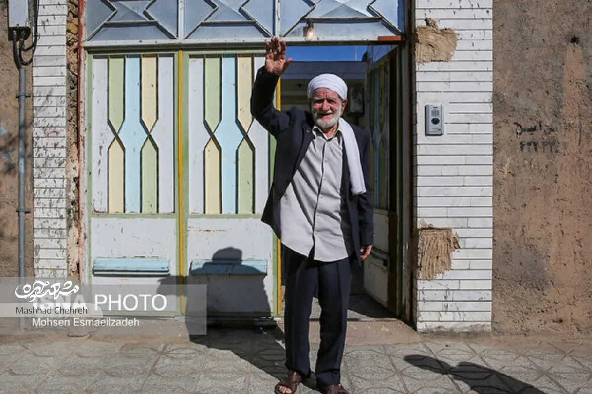 عثمان محمدپرست برای اولین بار ترانه معروف «نوایی نوایی» را اجرا کرد عثمان محمدپرست برای اولین بار ترانه معروف «نوایی نوایی» را اجرا کرد