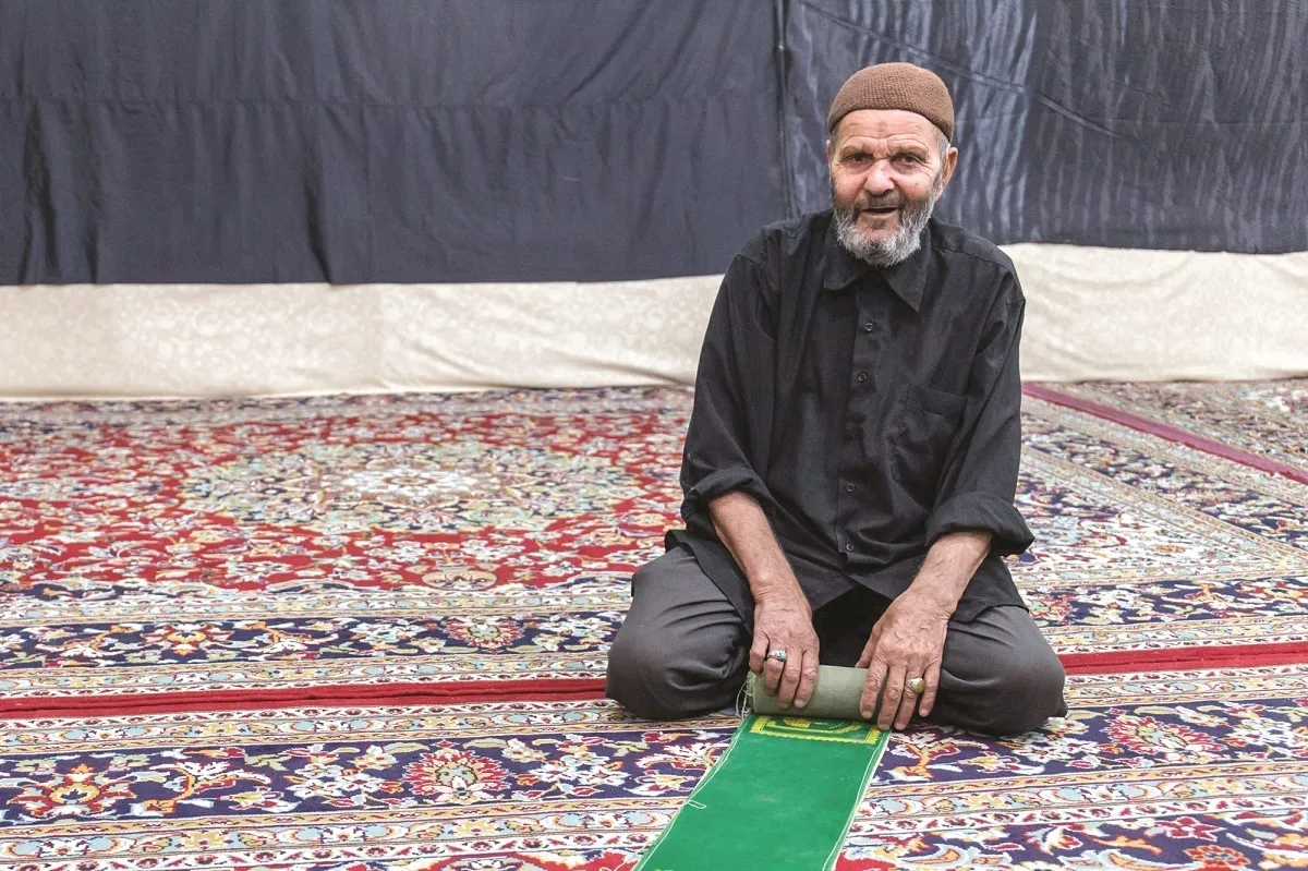 خادمی مسجد بازنشستگی ندارد