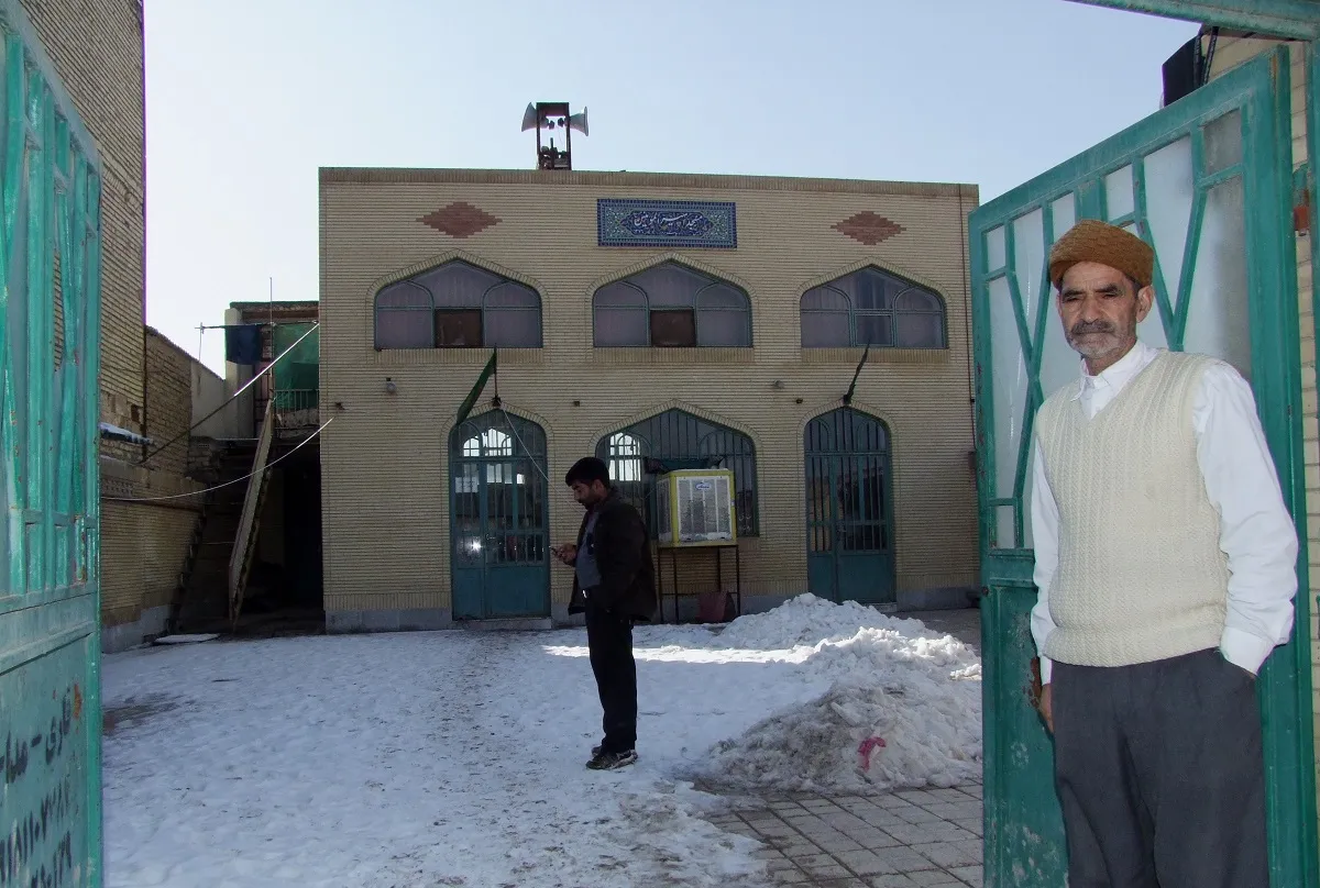  حاج‌ غلامحسن نوروزی و حاج غلامرضا صفاری واقف مسجد امیرالمومنین در محله التیمور هستند