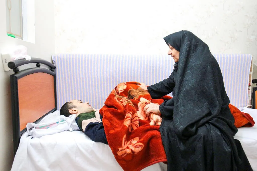 فاطمه باغشنی مادر معلول