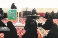 معصومه علیزاده به شیوه شیخ کافی سخنرانی می‌کند
