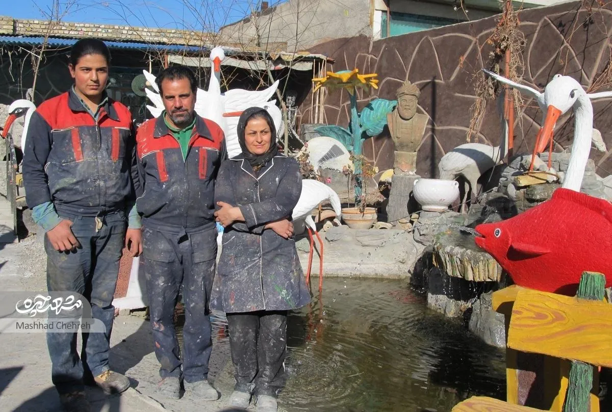 کارآفرینی خانوادگی کرمی‌ها در کارگاه مجسمه‌سازی