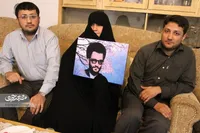 شهيد موسوي قوچاني فهرستی از نیازمندان محله تهیه کرده بود