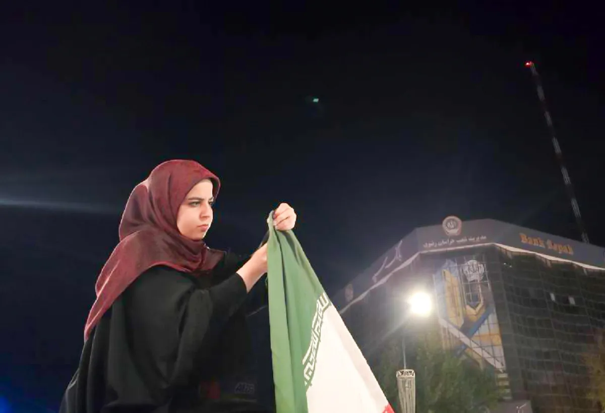 پرچم میدان احمدآباد مشهد پرچم میدان احمدآباد مشهد