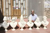 سردیس&zwnj; مشاهیر ایران روی دست علی رجبی