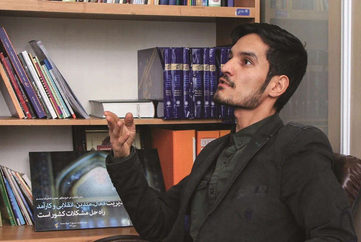 صد در صد؛ کتاب نویسنده جوان محله مهدی‌آباد برای رسیدن به موفقیت