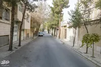 کوچه‌ای که به کوه تکیه داده