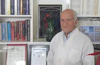 یکی از اولین فارغ‌التحصیلان دانشکده پزشکی مشهد
