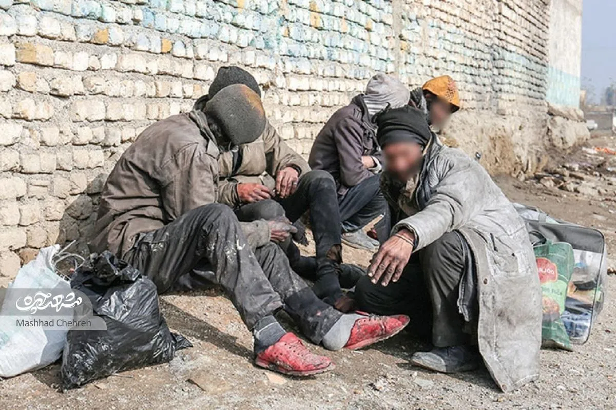 کارتن‌خواب‌ها بلای جان اهالی محله زرکش شده‌اند