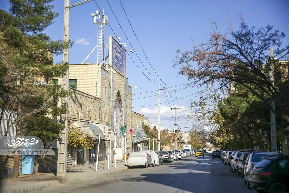 معبری برای کتاب‌خوان‌های محله رازی