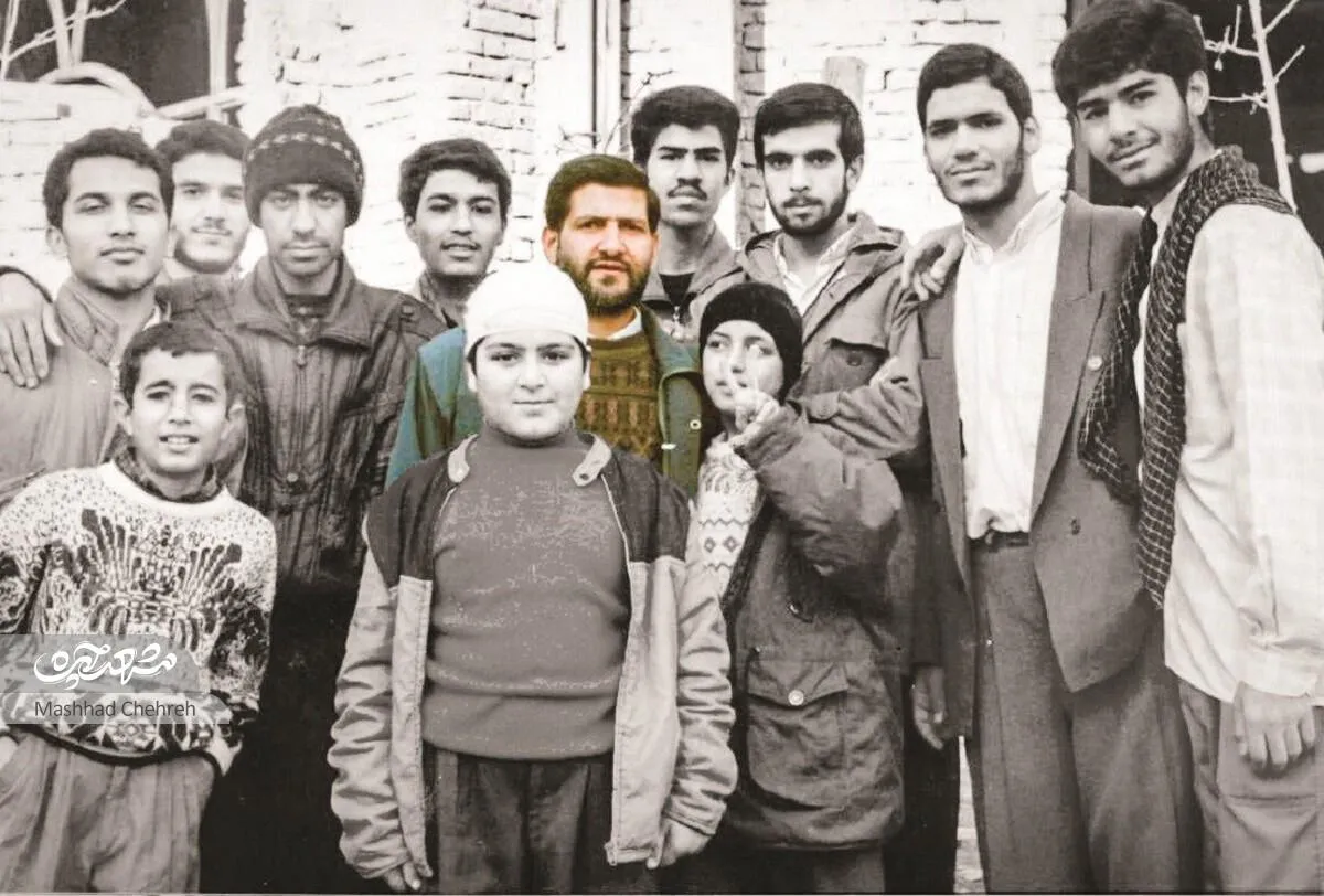 این معلم عمرش را صرف جذب نوجوانان به مسجد کرده است