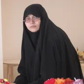فاطمه غلامزاده&zwnj; در هنر شمع&zwnj;سازی از بهترین&zwnj;های کشور است