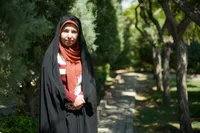 چرم دوزی ثریا برای بانوان محله آب و برق، نان و آب دارد