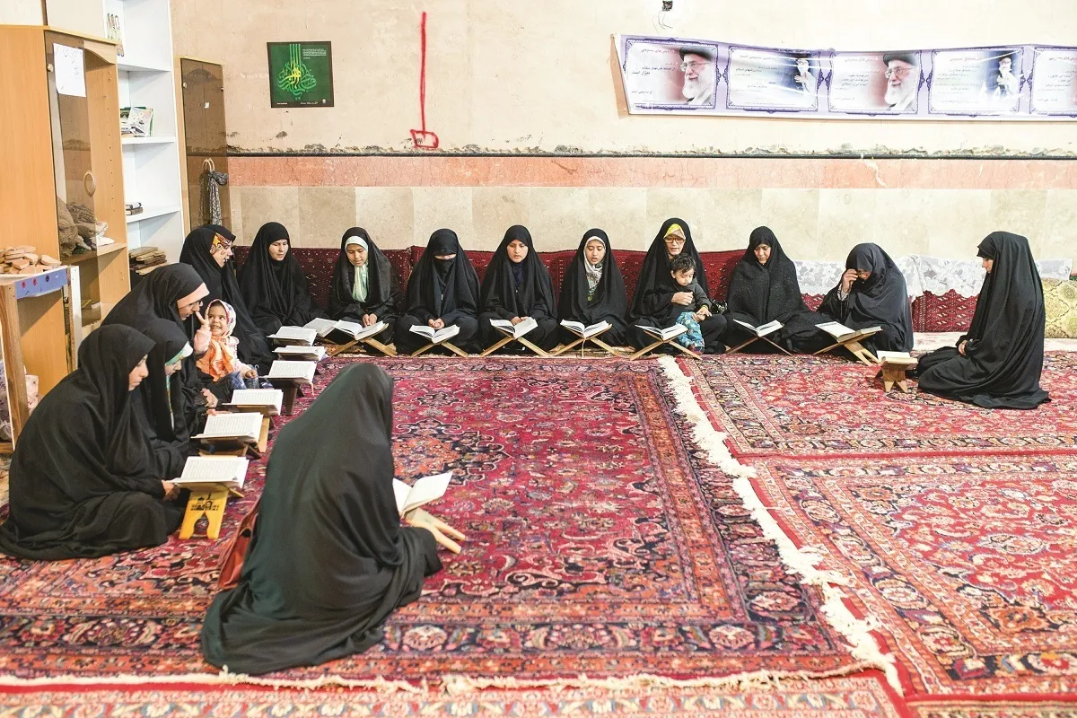 قرآن، عامل وحدت بانوان قرقی