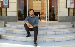 img-profile-author
