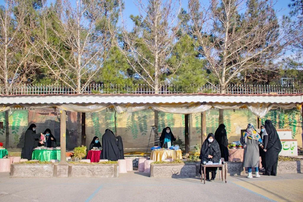 بازارچه خیریه « جوانه‌های امید» در محله سجاد برگزار شد