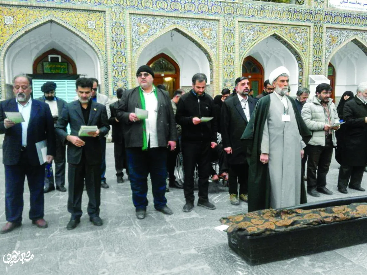 تشییع آقا رضا2