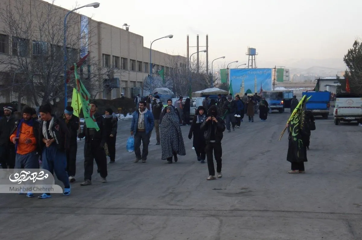 ۲۲ سال میزبانی فراشان امام رضا(ع) از زائران پیاده