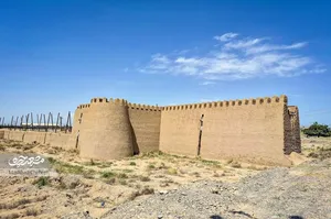 دیوار ۱۲ متری توس حالا نیم متر شده!