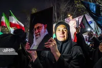 فریاد مقاومت اهالی منطقه یک در عزاداری رهبر شهید