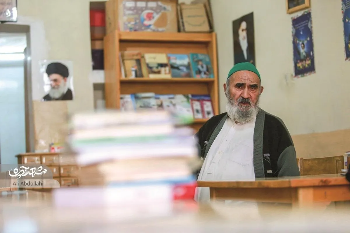 مهاجر واقف کتابخانه ۱۰ هزار جلدی