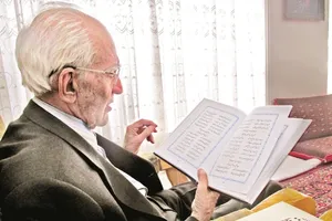 img-profile-author