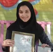 مهتا احمدیان یزدی قهرمان شنای استان است
